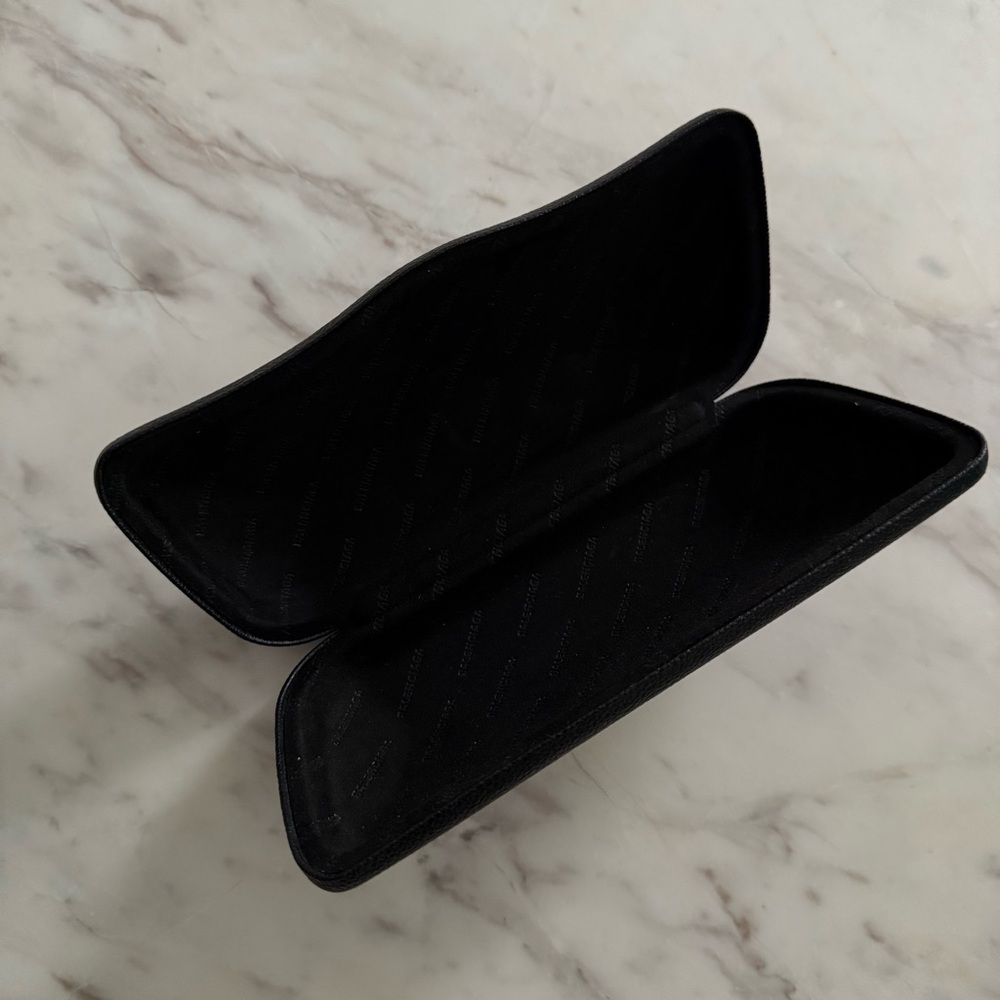 Authentic Balenciaga Black Dynasty D-Frame Sunglasses BB0095S - Picture 12 of 12